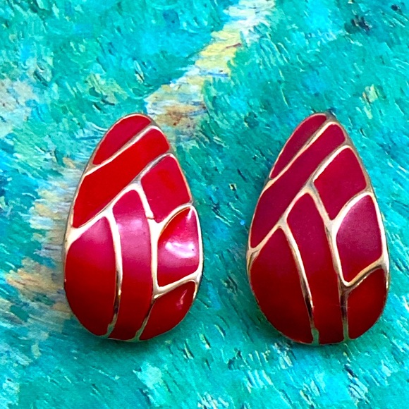 Vintage Enamel & Gold Tone Clip On Earrings - Picture 1 of 4